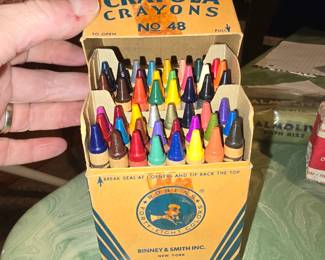 Vintage box of Crayons. Like new!