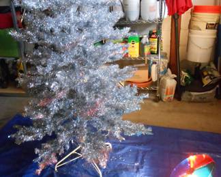 Silver tree with color wheel