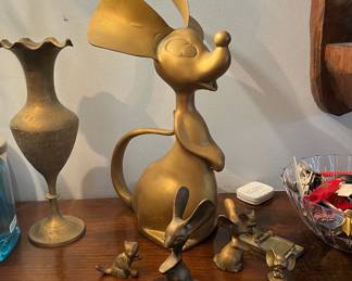 Brass "parent" mouse with "babies", one with trap