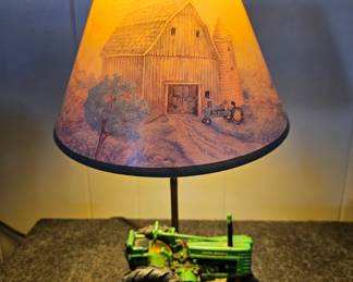 John Deere Tractor Lamp with Barn Scene Shade
