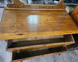 Antique Tiger Oak Dresser with Mirror h l .w second image