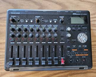 Tascam DPSD Portastudio