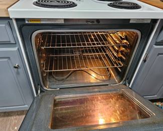 Whirlpool Super Capacity Range second image