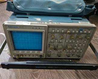 Tektronix Digital Oscilloscope second image