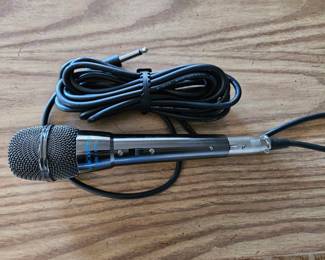 VocoPro Mark Pro Dynamic Microphone