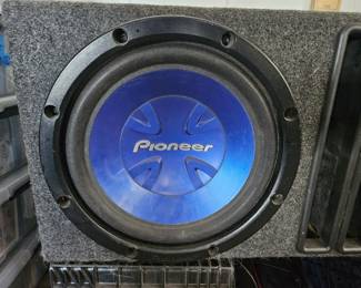 Pioneer Dual Subwoofer Enclosure second image