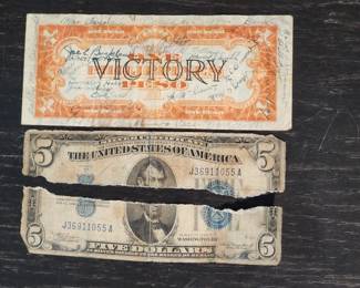 054  Lot 392h  WW2 series 66 short snorter signed BILL