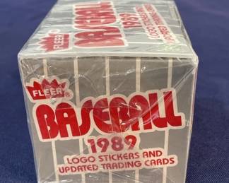 Lot 549h  1989 Fleer update Ken Griffey Jr rookie card
