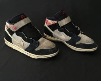 Lot 401h  Nike Dunk Premium SB Mid Goofy Boy sneakers