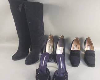 Lot 315  Group of womens shoes