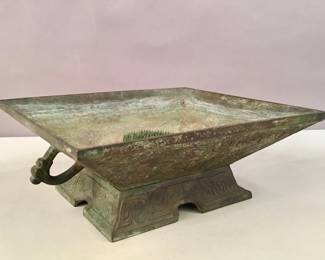 019  Lot 484  Chinese archaic bronze ritual grain