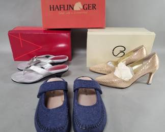 Lot 313  Group of womens shoes