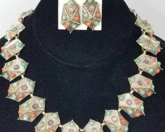 Lot 495  Vintage Coro necklace and earring set