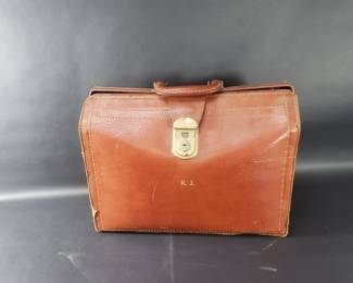 Lot 92  Vintage leather doctors bag