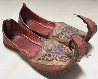Lot 167  Mughal Raj style leather shoes