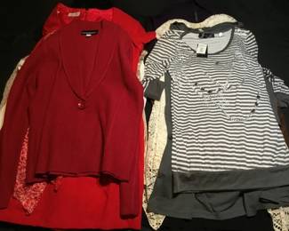 Lot 407h  Womens clothing