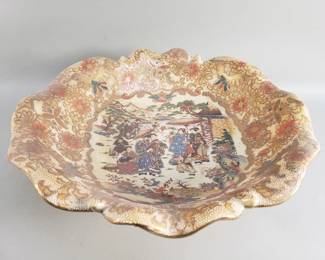 Lot 421  Chinese satsuma style porcelain center bowl
