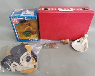 141  Lot 457  Box of miscellaneous trinket dish, Starting line