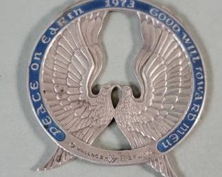 133  Lot 514  Sterling silver Wallace 1973 Peace Dove