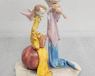 Lot 306h  Vintage Italian Lo Scricciolo porcelain sculpture