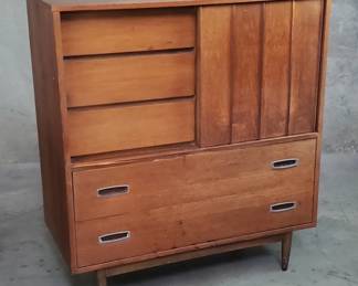 094  Lot 147  Mainline by Hooker Midcentury modern walnut