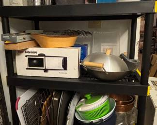 Cookware & baking supplies