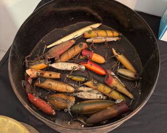 Vintage fishing lures (sold as a set)