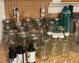 Canning jars in various sizes