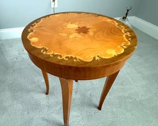 Inlay Table / Music Box