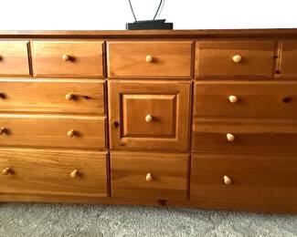 Shaker Dresser