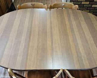 Intercon Furniture Classic Oak Dining Set H x L x W second image