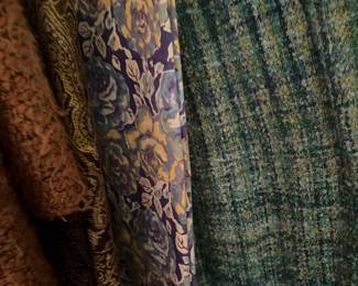 Woven throws 