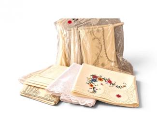 281 VintageEmbroideredLaceDamaskTableclothCollection