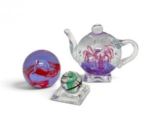 298 HandblownArtGlassTeapotPaperweightMarblewStand