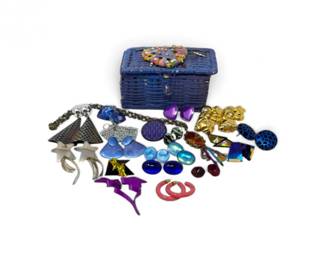 226 19PairsCostumeEarringsBroochNecklacewDecoratedBasket