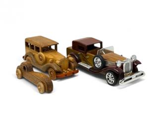 173 HandcraftedWoodenVintageCarModelwOpeningTrunk