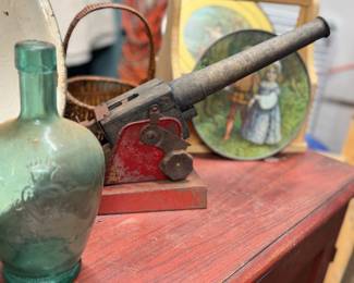 Vintage tin cannon
