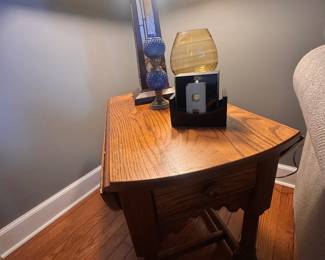 Oak end tables, and contemporary leaded glass lamps