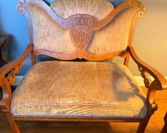 Victorian setee Sewttee