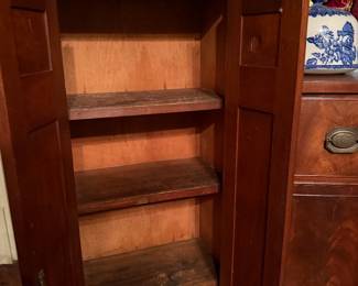 31. 20x11x52 stand or hang