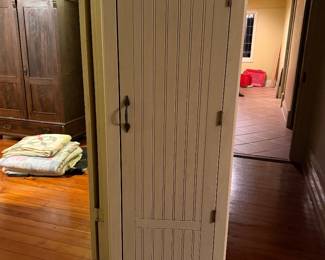 #54. $90 Farmhouse country cabinet