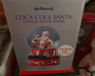 Hallmark Coca-Cola Santa musical snow globe, new in box
