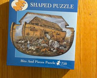 Bits and Pieces Noah's Ark shaped 750 piece jigsaw puzzle