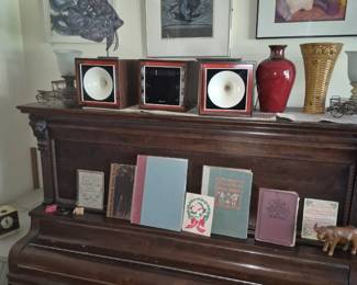 Vintage Craig 1504 Radio