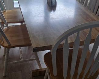 Table chairs 
