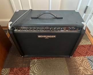 Behringer Amp
