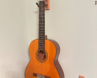 Yamaha Acoustic Guitar
