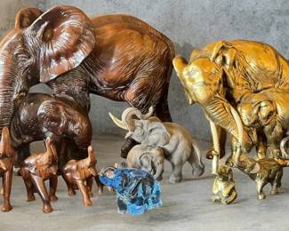 Elephants JARU of California  Andrea by Sadek