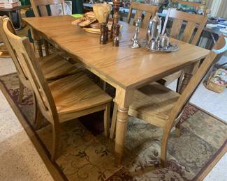 Amish Oak Dining Room Table and Chairs