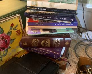 1000's of books
